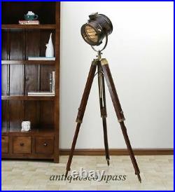 COLLECTIBLE NAUTICAL INDUSTRIAL MARITIME SPOT LIGHT FLOOR LAMP With TRIPOD ITEM