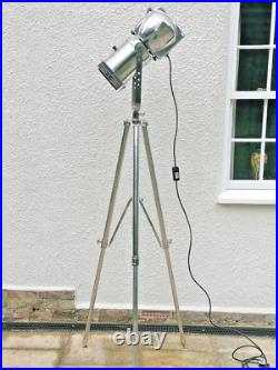Fully Restored Vintage Strand 823 Theatre Fresnel Spot Light Lamp +steel Tripod