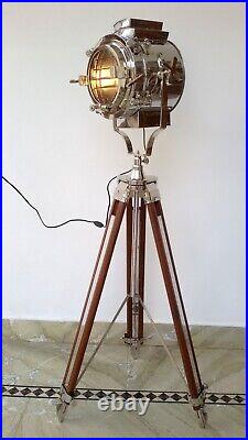 Hollywood floor Searchlight Lamp Theater Spot Light With Wooden Tripod