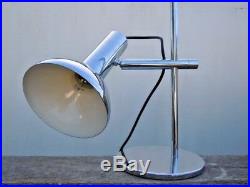 Lampe spot mobile métal chromé vers 1970 style Alain Richard