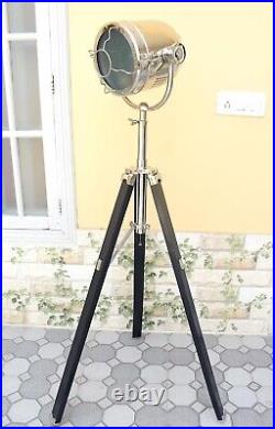 Retro Spot Search Light on Tripod Classic Metal Floor Lamp for Studio Reading