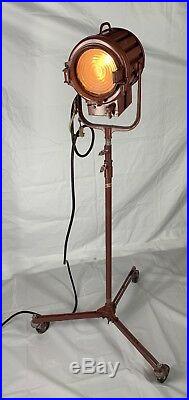 VINTAGE ORIGINAL 1950s MOVIE SPOT LIGHT FLOOR STANDING LAMP